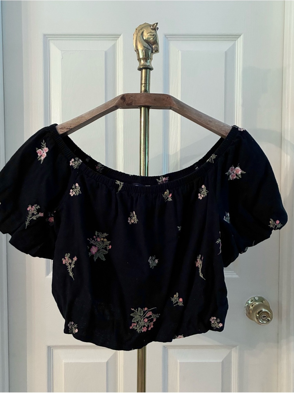 American Eagle Black Off-Shoulder Floral Crop Top